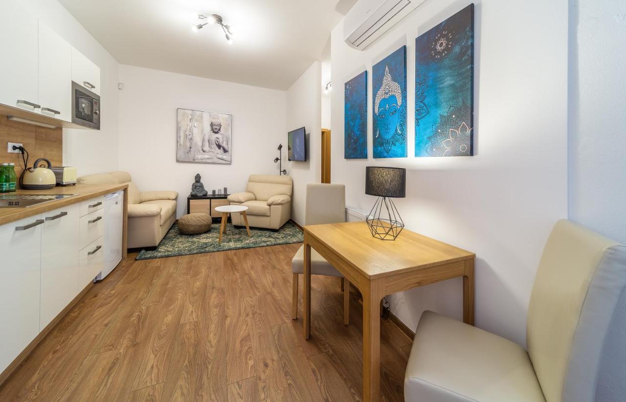 Aviatik Apartments Ceske Budejovice Exterior photo